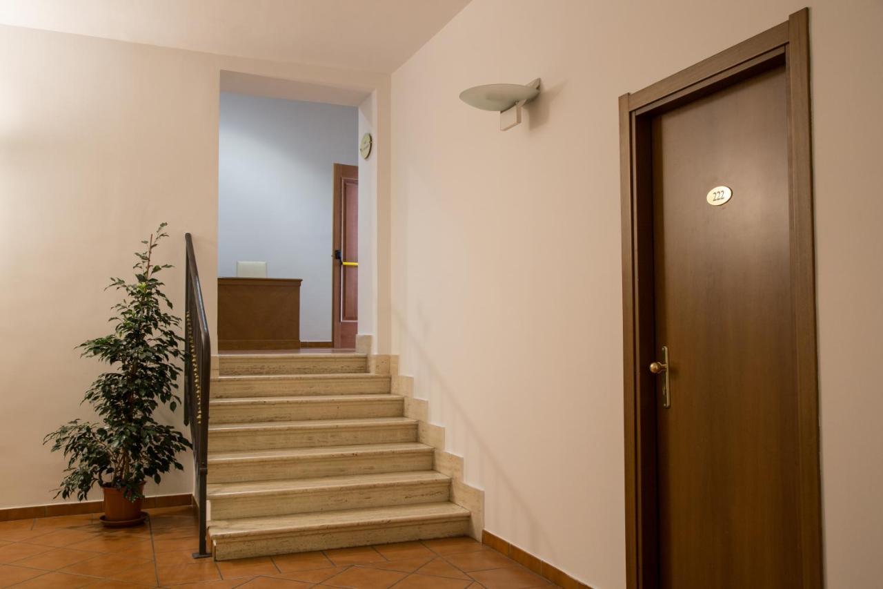 Hotel San Bernardo Roma Dış mekan fotoğraf